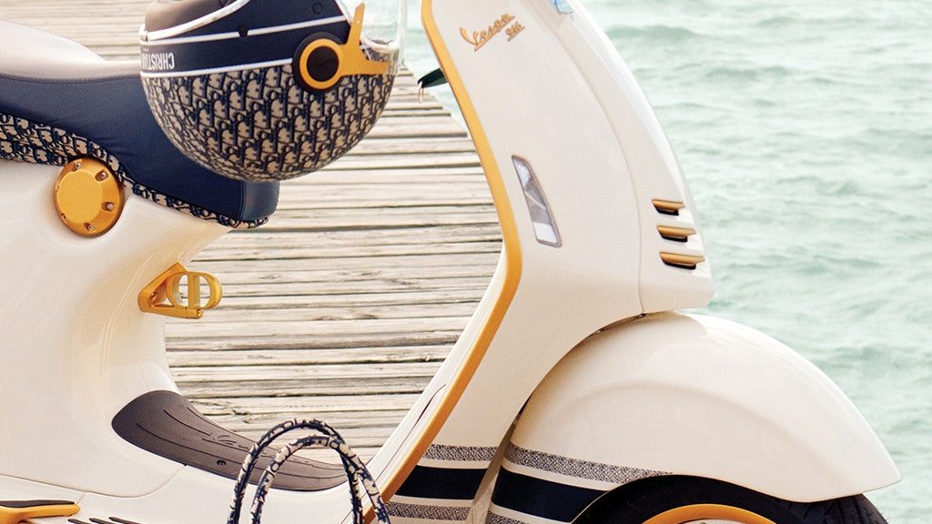 DIOR_FALL_2020_DIORIVIERA_VESPA-946_3